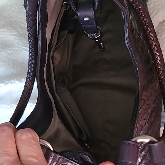 Cole Haan Genevieve Woven Triangle Plum
Leather Boho Chic Tote Satchel - Picture 8 of 16